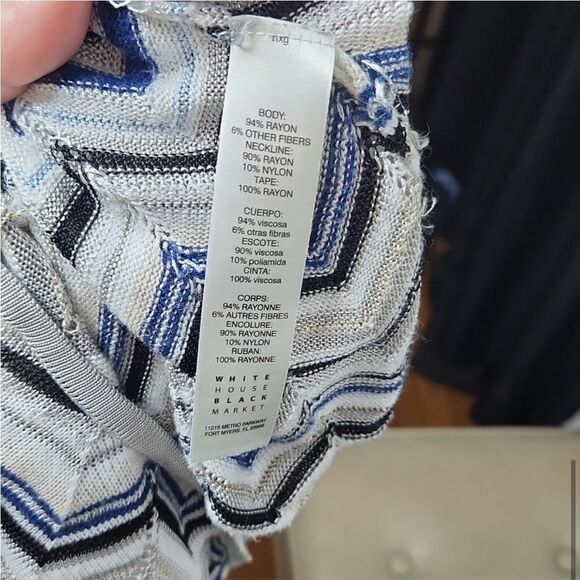 White House Black Market Chevron Long Sleeve Knit V-Neck Blouse Size Small - Picture 7 of 10